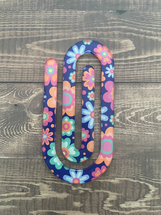 Retro Jumbo Paperclip